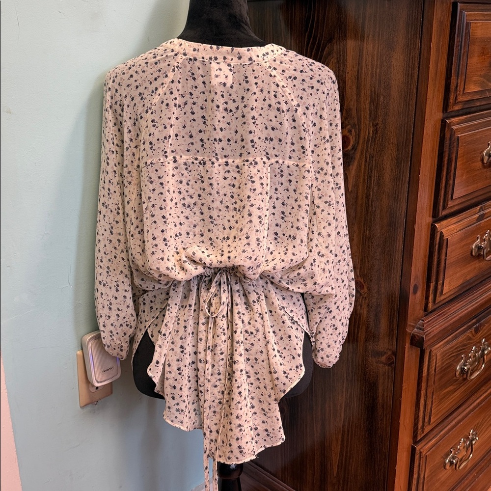 CAbi Cream and Black Floral Blouse - Picture 3 of 9